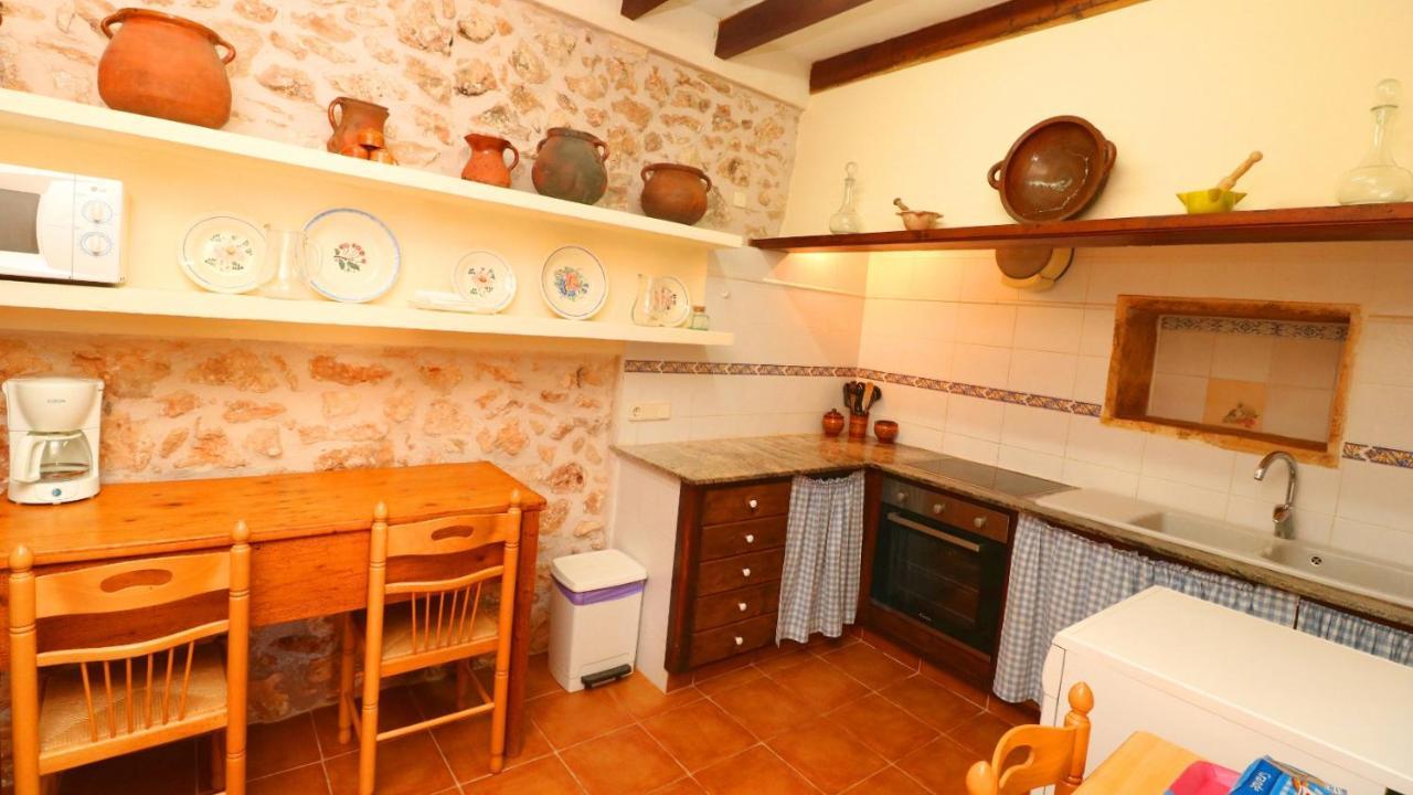 Can Cova Llombarts المظهر الخارجي الصورة